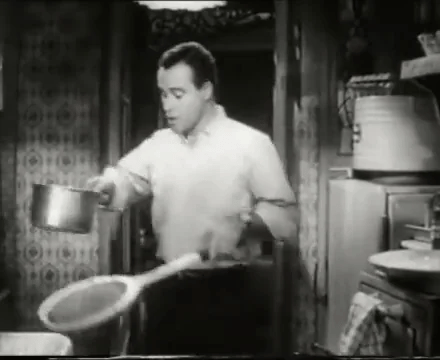 Pasta draining athletic style dynamic cooking performance Italian masculine - Energetic Italian pasta cooking by Vitalitaly