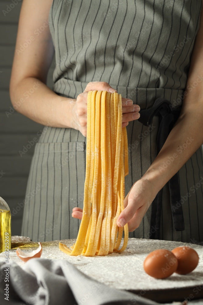 Handgemachte italienische Pasta verfeinert mit Vitalitaly Weißem Trüffelöl – traditionelles toskanisches Rezept