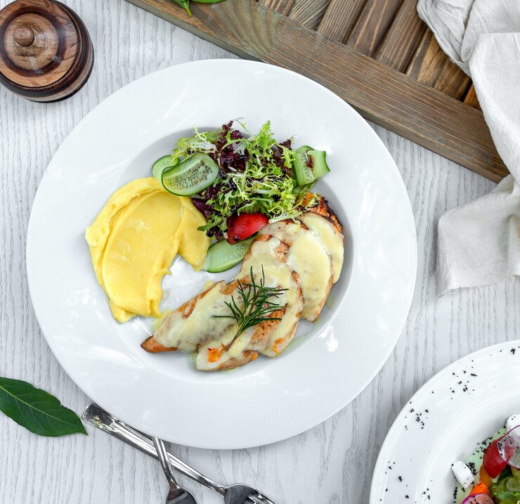 Hähnchen in Rahmsauce mit Kartoffelpüree verfeinert mit Limoncello Balsamico-Essig — italienisches Gourmet-Rezept, alkoholfrei von Vitalitaly
