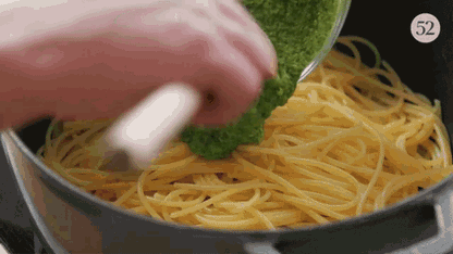 Linguine al pesto genovese with Vitalitaly bronze-drawn artisan pasta - Traditional Ligurian basil pesto recipe 500g durum wheat