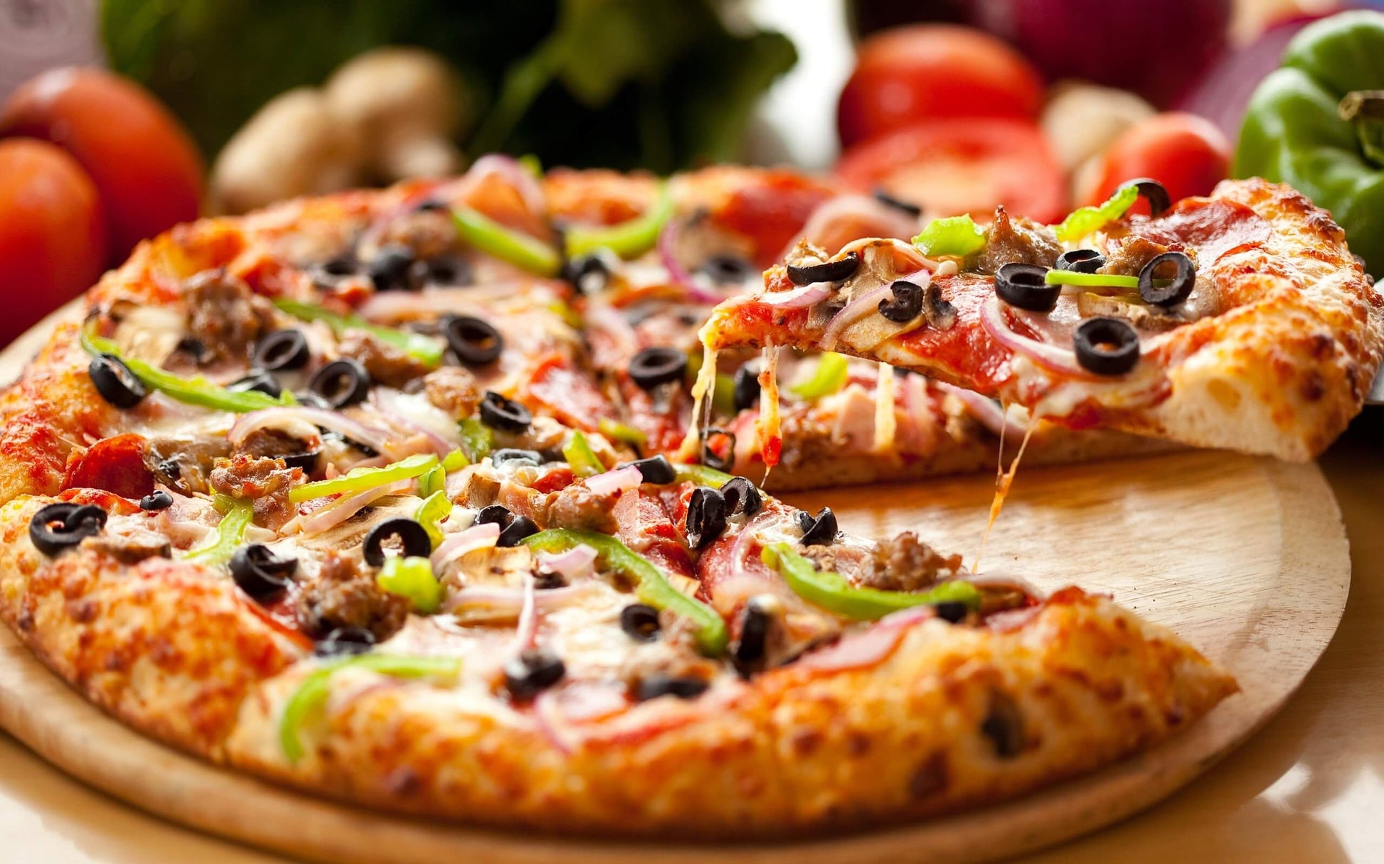 Pizza basilicum olijfolie Italiaans premium basil infused EVOO - Vitalitaly Basil Infused EVOO pizza recepten producten