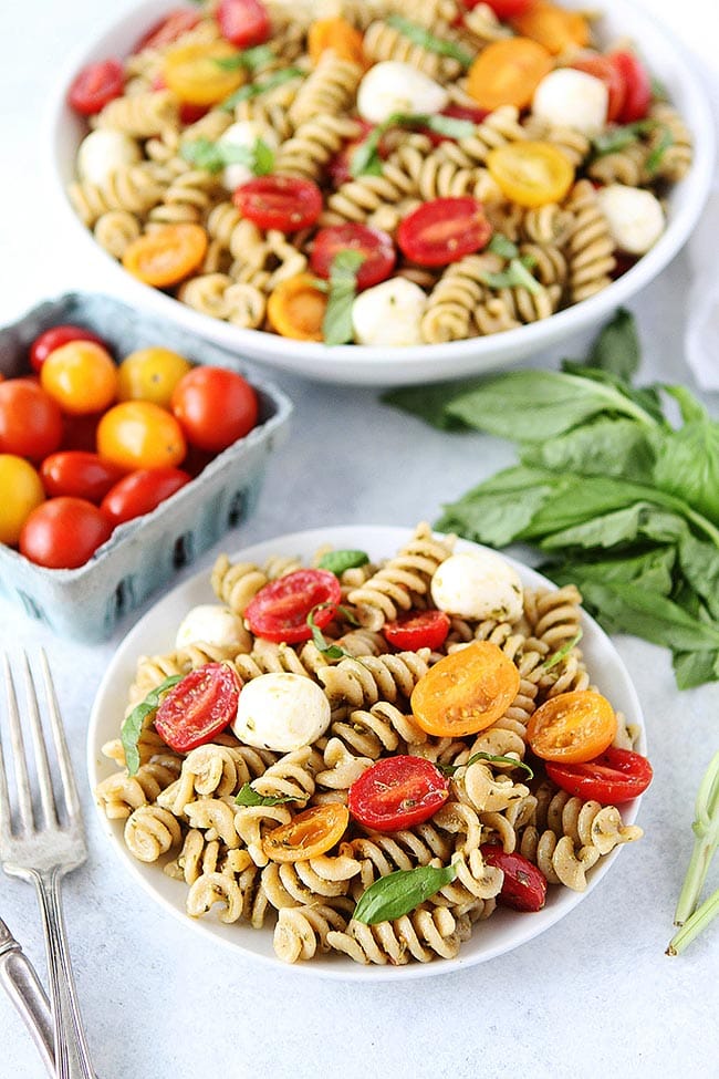 Vitalitaly Food Fusilli — Frisk italiensk pastasalat med pesto og sitron, laget med bronsetrukket håndverksfusilli av 100% italiensk durumhvete